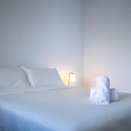Luxury Penthouse In Cbd 4 Bed - 4 Bath * Brisbane