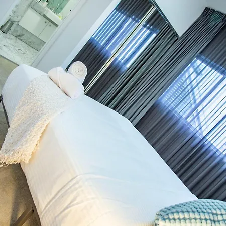 Apartment Luxury Penthouse In Cbd 4 Bed - 4 Bath
