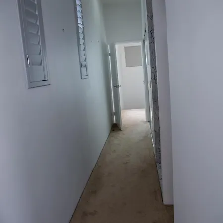 Luxury Penthouse In Cbd 4 Bed - 4 Bath * Brisbane