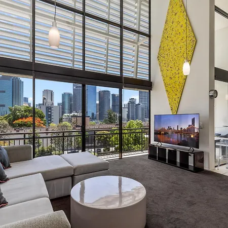 The Docks On Goodwin Aparthotel Brisbane