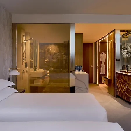 Emporium South Bank Hotel 5*
