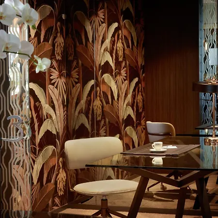 Emporium South Bank Hotel 5*