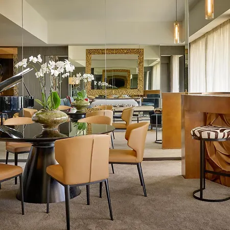 Hotel Emporium South Bank 5*