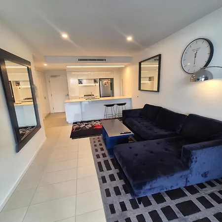 Private Bedroom & Bathroom In An Amazing Shared Homestay