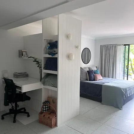 Apartment Mediterranean & Garden View Private Pet Friendly Brisbane