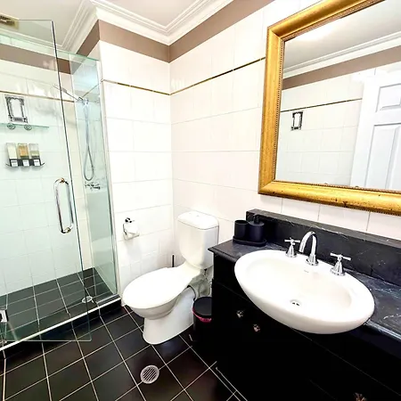 Cozy In Adina Cbd Anzac Square *