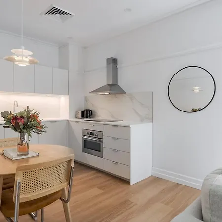 Anzac Executive Apartment *