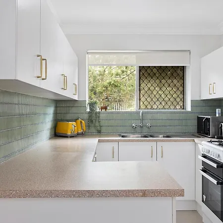 Spacious 2-bed Near Centre