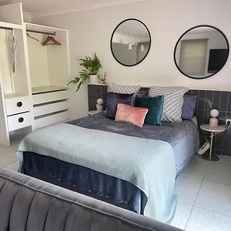 Mediterranean & Garden View Private Pet Friendly *