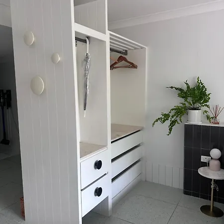Mediterranean & Garden View Private Pet Friendly Brisbane