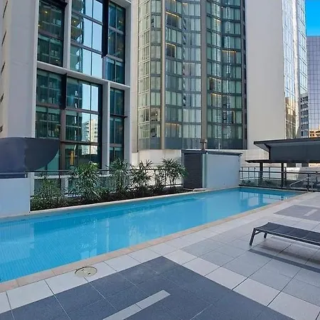 Cbd Luxury With River & Botanic Garden Views From Spacious Balcony Apartment