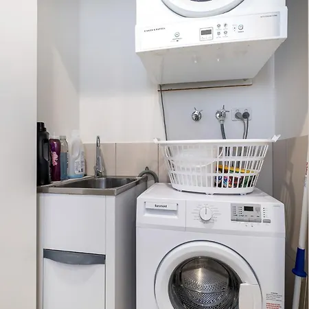 Stylish In Share Save Apartment *