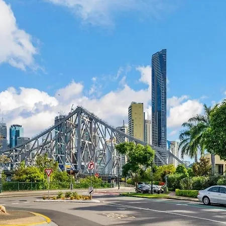 Unit New Farm, Walk To Cafes And River Apartment