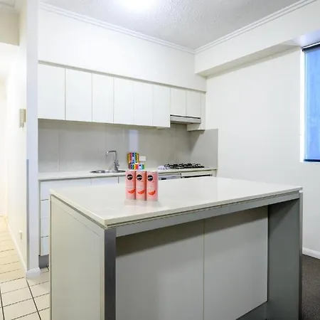 Cbd Luxury With River & Botanic Garden Views From Spacious Balcony Apartment