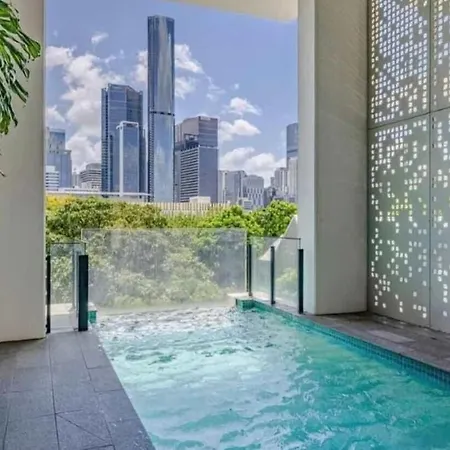 Million Dollar View Luxury Checkout 3pm Brisbane