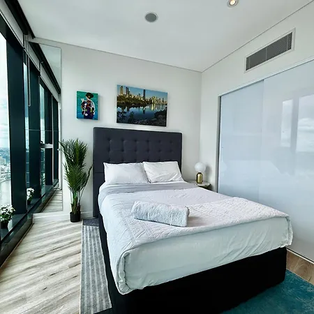 Brisbane's Highest Rated 3 Bedroom Luxury -above 60th Floor- Incredible Views In Skytower, Brisbane's Tallest Building -complimentary Wifi, Drinks, Snacks & Streaming Access Apartment Brisbane
