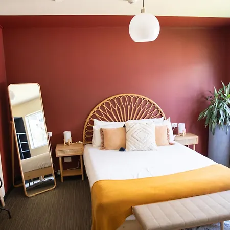 Roamer Hotel 4*
