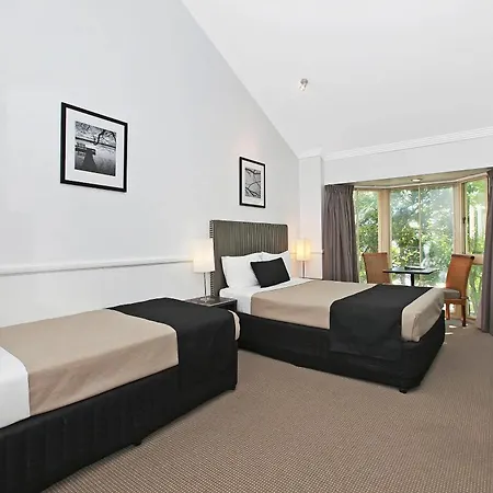 Comfort & Northgate Airport Inn 4*