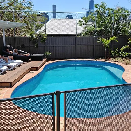 Somewhere To Backpackers * Brisbane