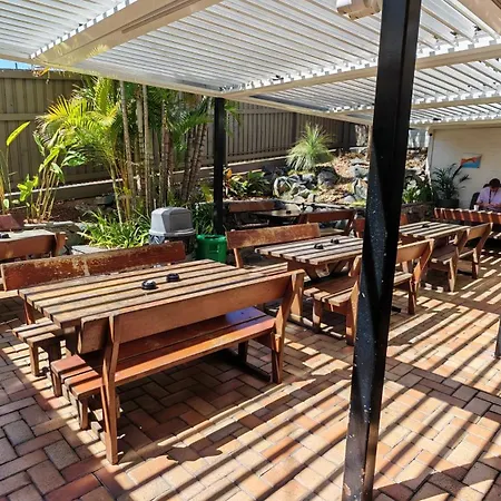 Hostel Somewhere To Backpackers Brisbane
