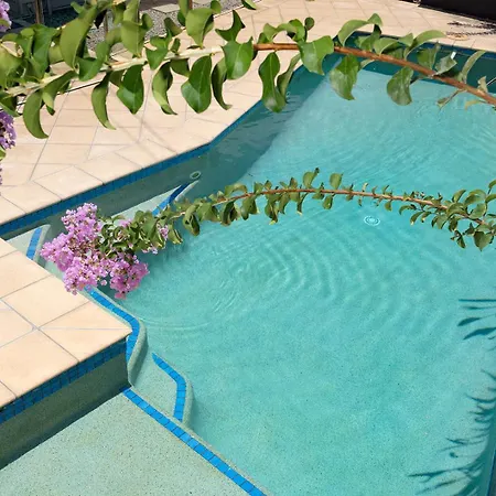 Pet-friendly Haven: Fast Wi-fi & Netflix * Brisbane