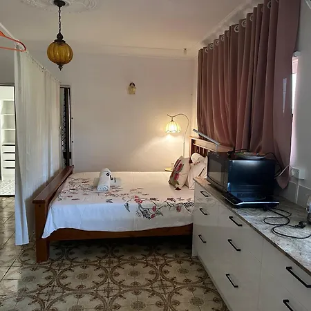 Mains Rd 超大4人带厨房卫浴办公 M1 Homestay *