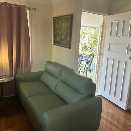 Granadilla St Queen Bed For Couple 独立附属公寓g5 *