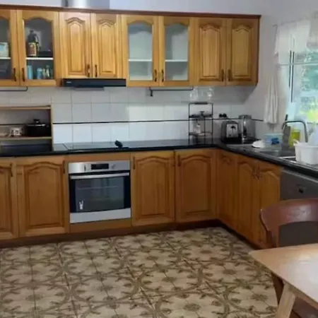 Mains Rd 超大4人带厨房卫浴办公 M1 Homestay *