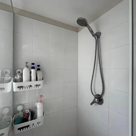 Granadilla St Queen Bed For Couple 独立附属公寓g5 Homestay