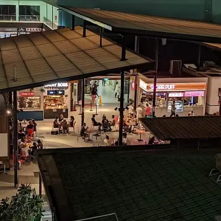 Homestay Mains Rd 带厨房卫浴泳池附属公寓m4
