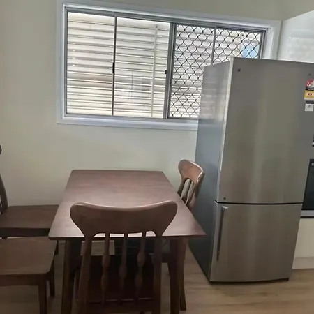 Granadilla St 超大间2张床走路到公交站商场g2 *