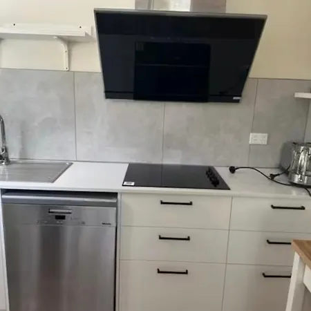 Homestay Granadilla St 超大间2张床走路到公交站商场g2 Brisbane