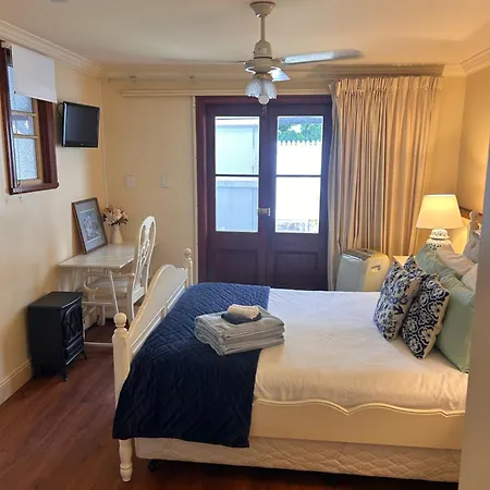 Kent Street Retreat Guest house *