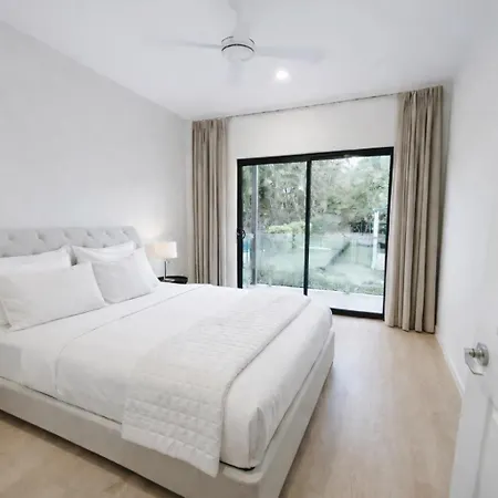 Villa Modern 4br 3bath Duplex Near Train Station Stylish Comfortable