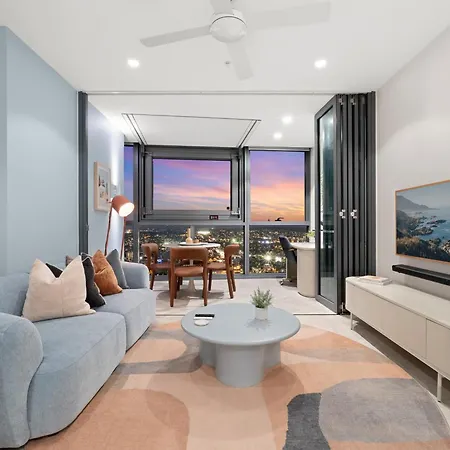 Diamonds Are Forever 1bed-1bath-parking-views Apartment