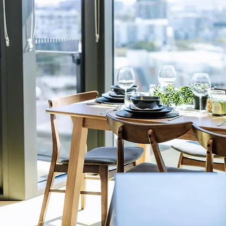 Skyline Serenity 2br With River & Views Apartment