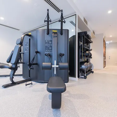 Stunning Sunset Rooftop River & City Views, Sauna, Carpark, Gym Apartment Brisbane