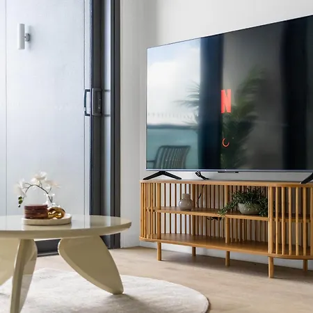 Apartment 1bd In Queen's Wharf - Lv 31 Oracles Tower