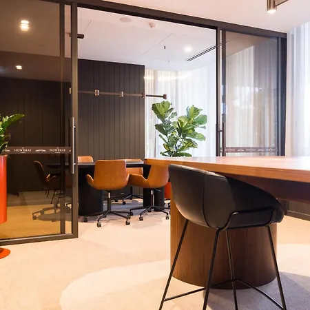 Stunning Sunset Rooftop River & City Views, Sauna, Carpark, Gym Apartment Brisbane