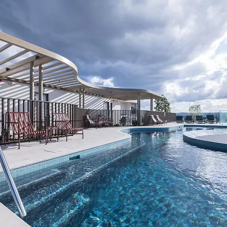Apartment Stunning Sunset Rooftop River & City Views, Sauna, Carpark, Gym Brisbane