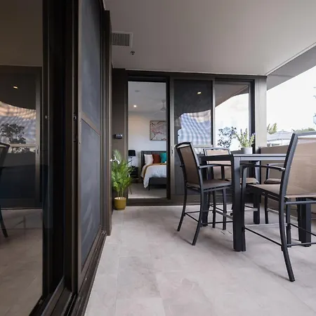 Apartment Stunning Sunset Rooftop River & City Views, Sauna, Carpark, Gym Brisbane