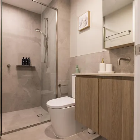 Stunning Sunset Rooftop River & City Views, Sauna, Carpark, Gym Brisbane
