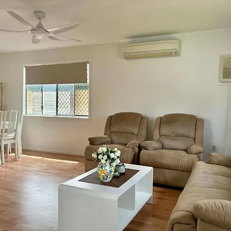 Guest house Your Cozy Retreat In Graceville Brisbane