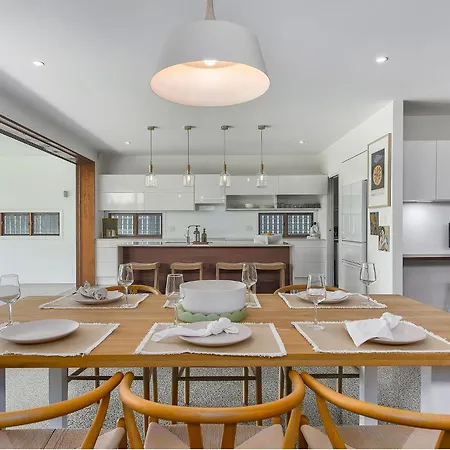 Elegant Ascot Retreat Three Bedroom *