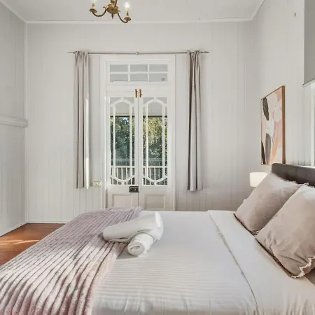 Spacious Upper 3br Family In Quiet Tarragindi Brisbane
