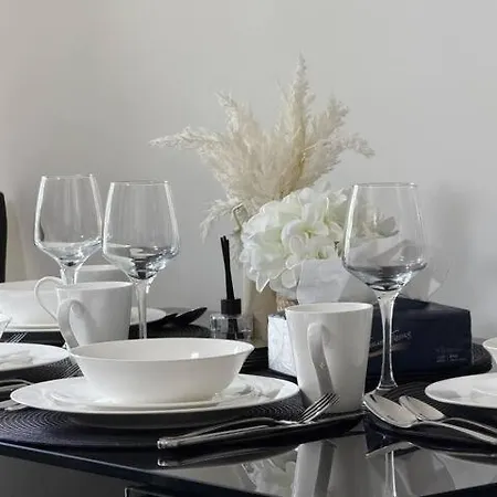 Self Contained 1br Near Pinelands Centre 3*