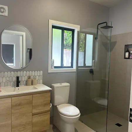 Cherrie & Court Yard Private Pet Friendly Free Parking Guest house 3*