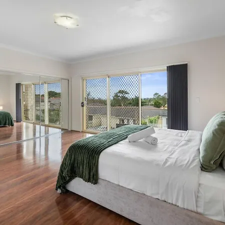 Holiday home Spacious 4br Family In Inala Quiet Street