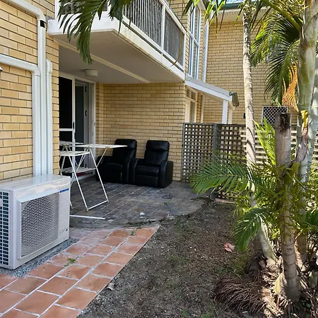Homestay Uq 舒适3人间 10mins Walk Q3 *