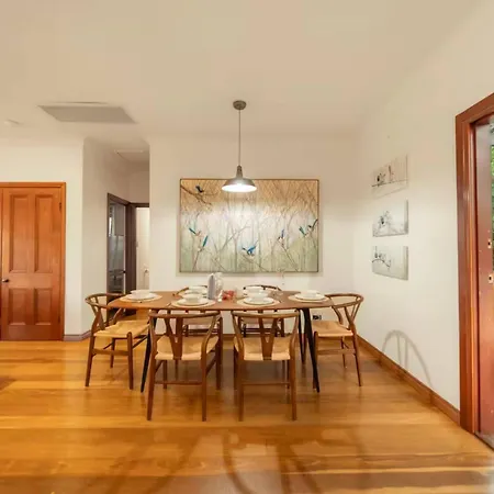 Holiday home 3br Charming Queenslander Mins Drive To Cbd And Gabba Stadium! *